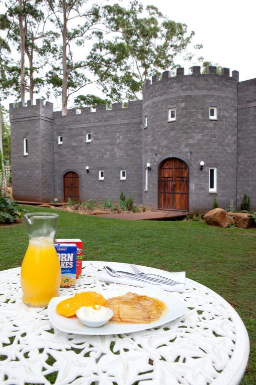 Hotel The Castle On Tamborine Mount Tamborine Exterior foto